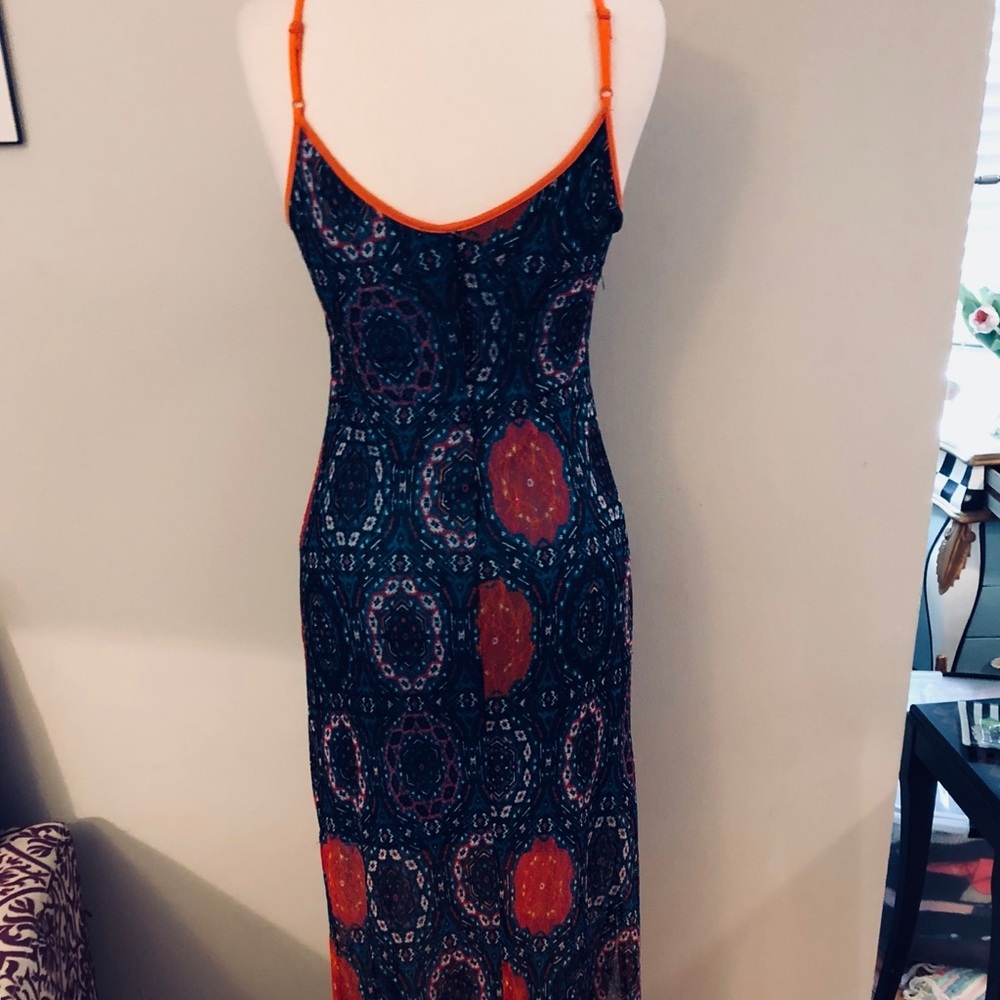 Patterned Maxi Dress - Picture 4 of 7